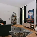 Appartement Le Genova Clim, Wifi, Proche Gare